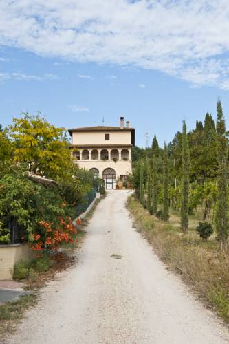 Foligno Italy hotel offer discount code Booking.com
